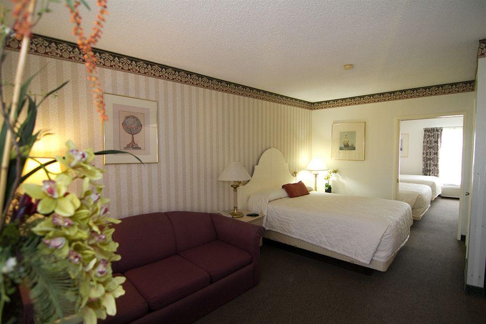 Anaheim Carriage Inn Bagian luar foto