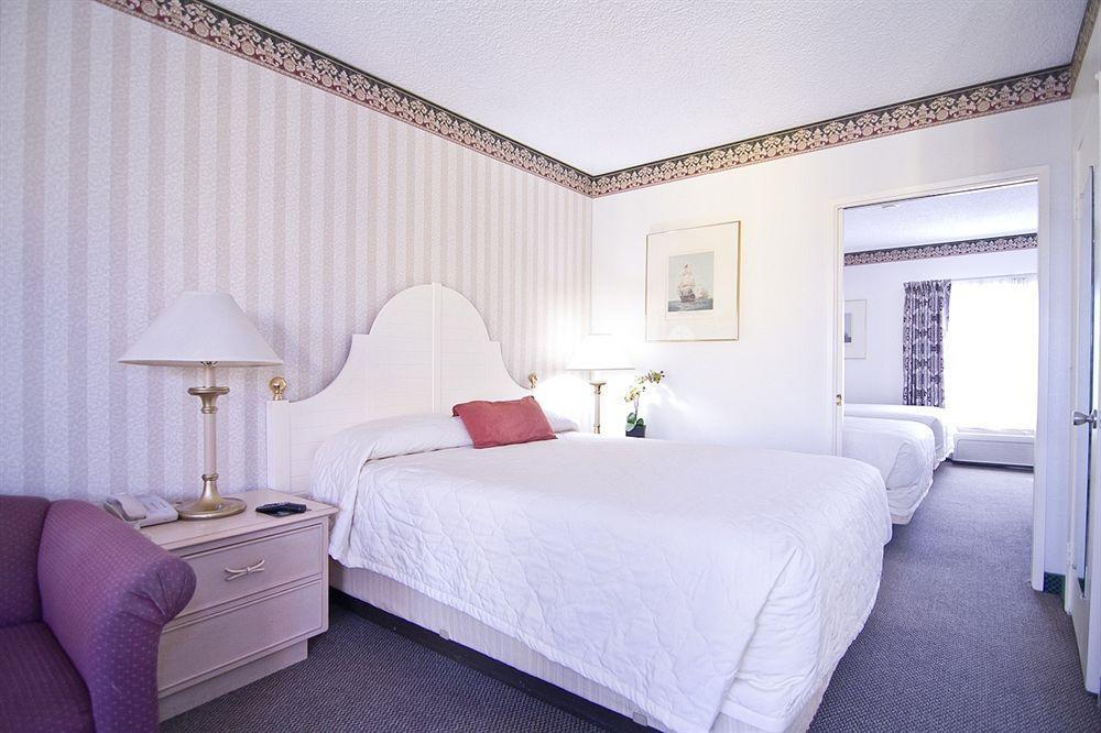 Anaheim Carriage Inn Bagian luar foto