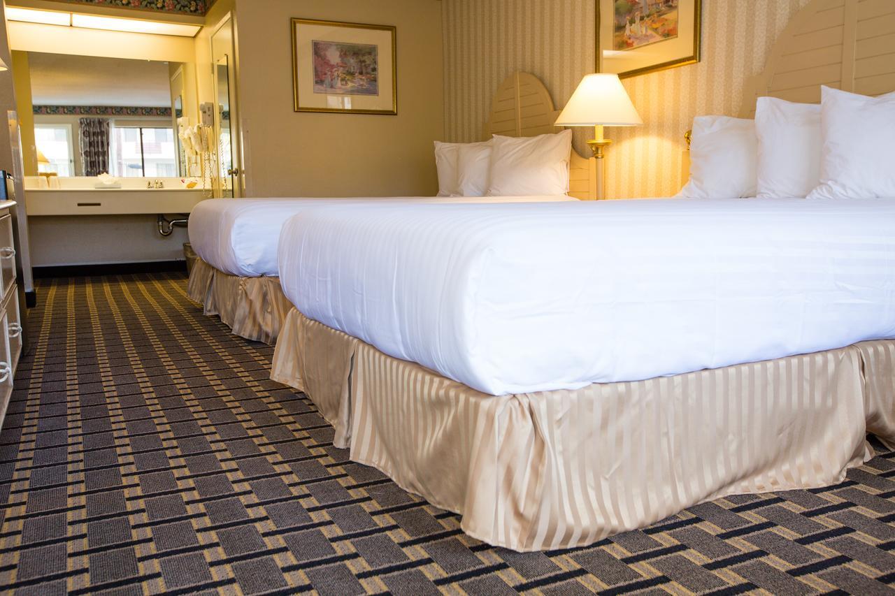 Anaheim Carriage Inn Bagian luar foto