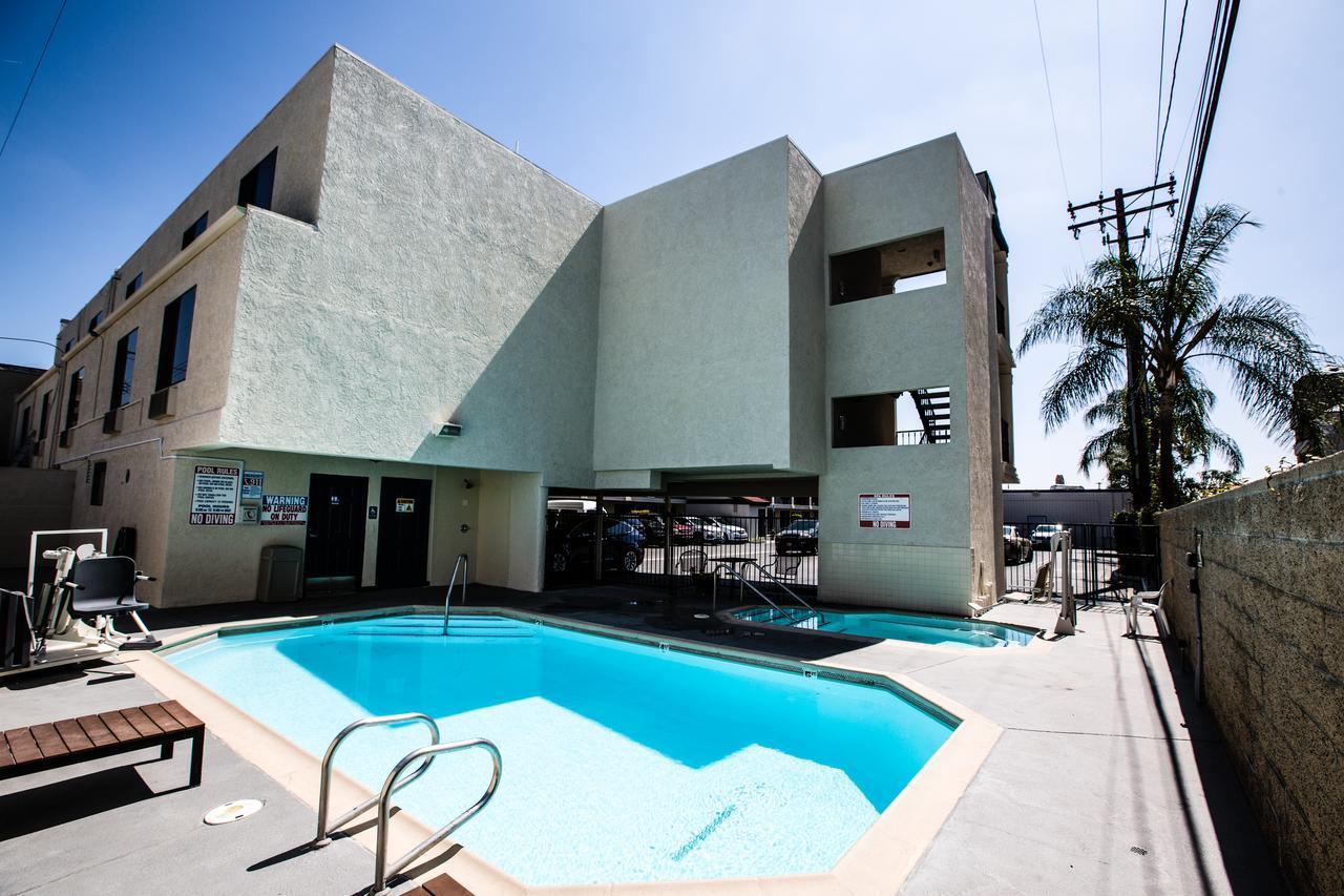 Anaheim Carriage Inn Bagian luar foto