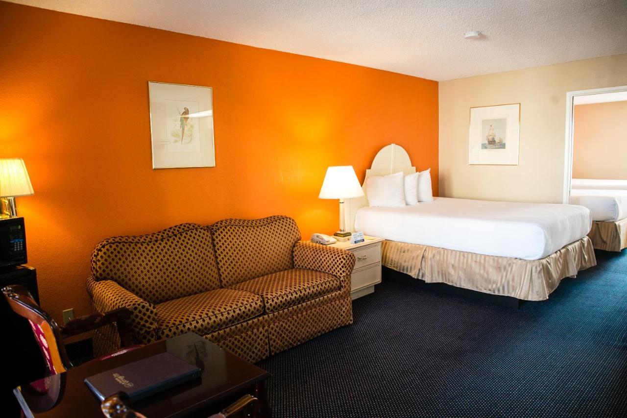 Anaheim Carriage Inn Bagian luar foto